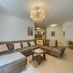 Apartmán Comfortable Obad, 4 Min Walk To Znjan