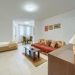Apartmán Comfortable Obad, 4 Min Walk To Znjan