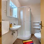 Apartmán Comfortable Obad, 4 Min Walk To Znjan Split