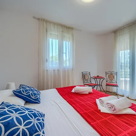 Comfortable Obad, 4 Min Walk To Znjan Split