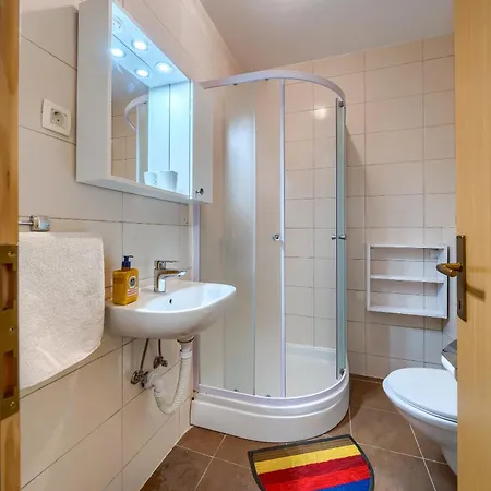 Apartman Comfortable Obad, 4 Min Walk To Znjan Split